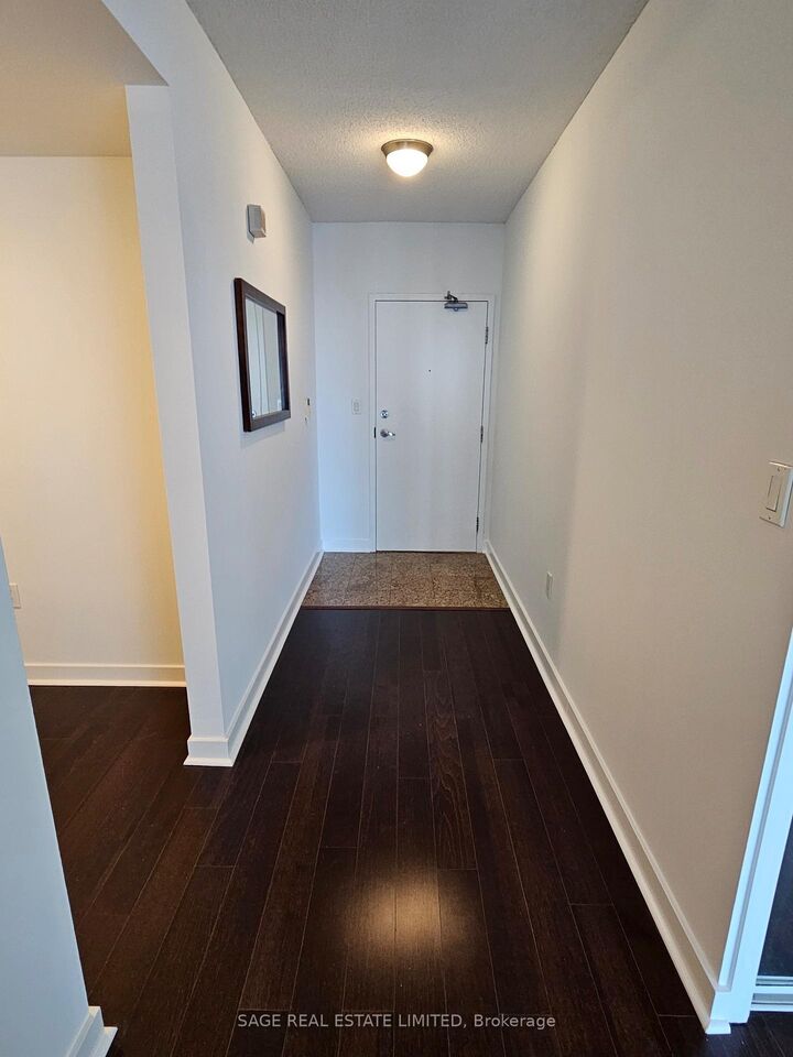 Property Photo: 3 Navy Wharf Court 2807 ON M5V 3V1