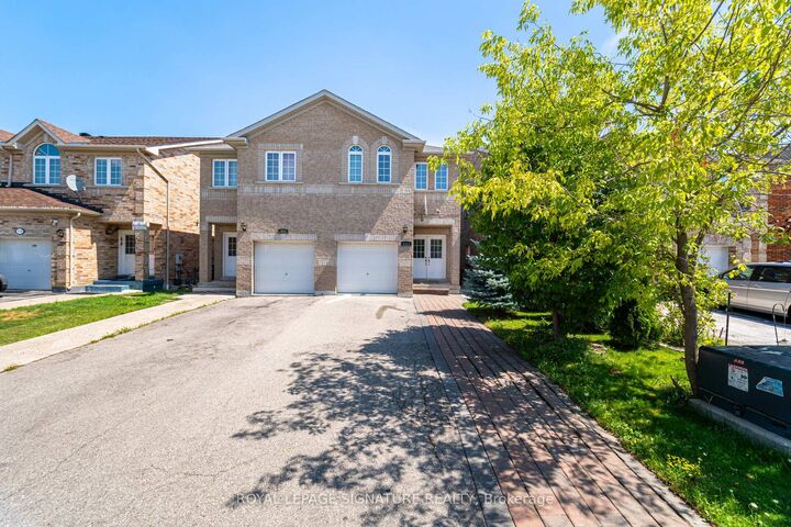 Property Photo:  443 Comiskey Crescent  ON L5W 0C7 
