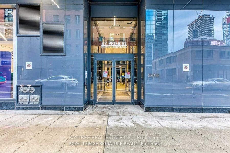 Property Photo:  87 Peter Street 4210  ON M5V 0P1 