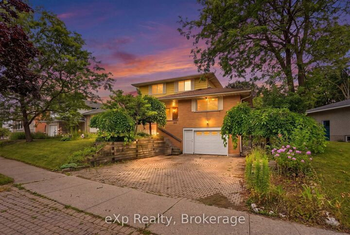 Property Photo:  101 Crosby Drive  ON N2B 2L1 