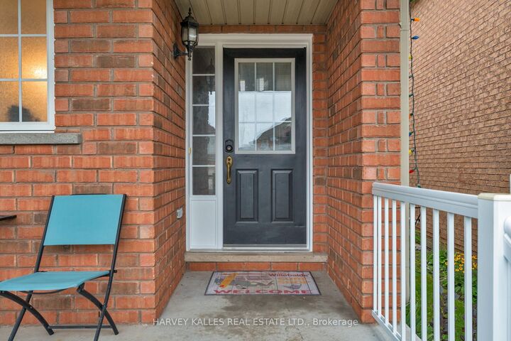 Property Photo:  27 Hirst Avenue  ON L4P 4E6 