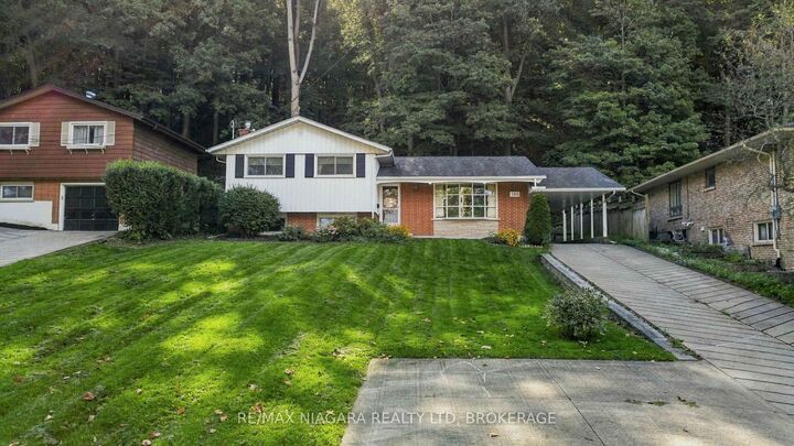 Property Photo:  150 Woodside Drive  ON L2T 1X2 