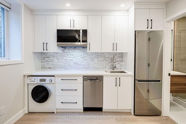 Property Photo:  20 Kewbeach Avenue Lower  ON M4L 1B7 