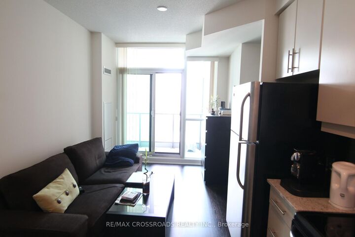 Property Photo:  33 Bay Street 1805  ON M5J 2Z3 