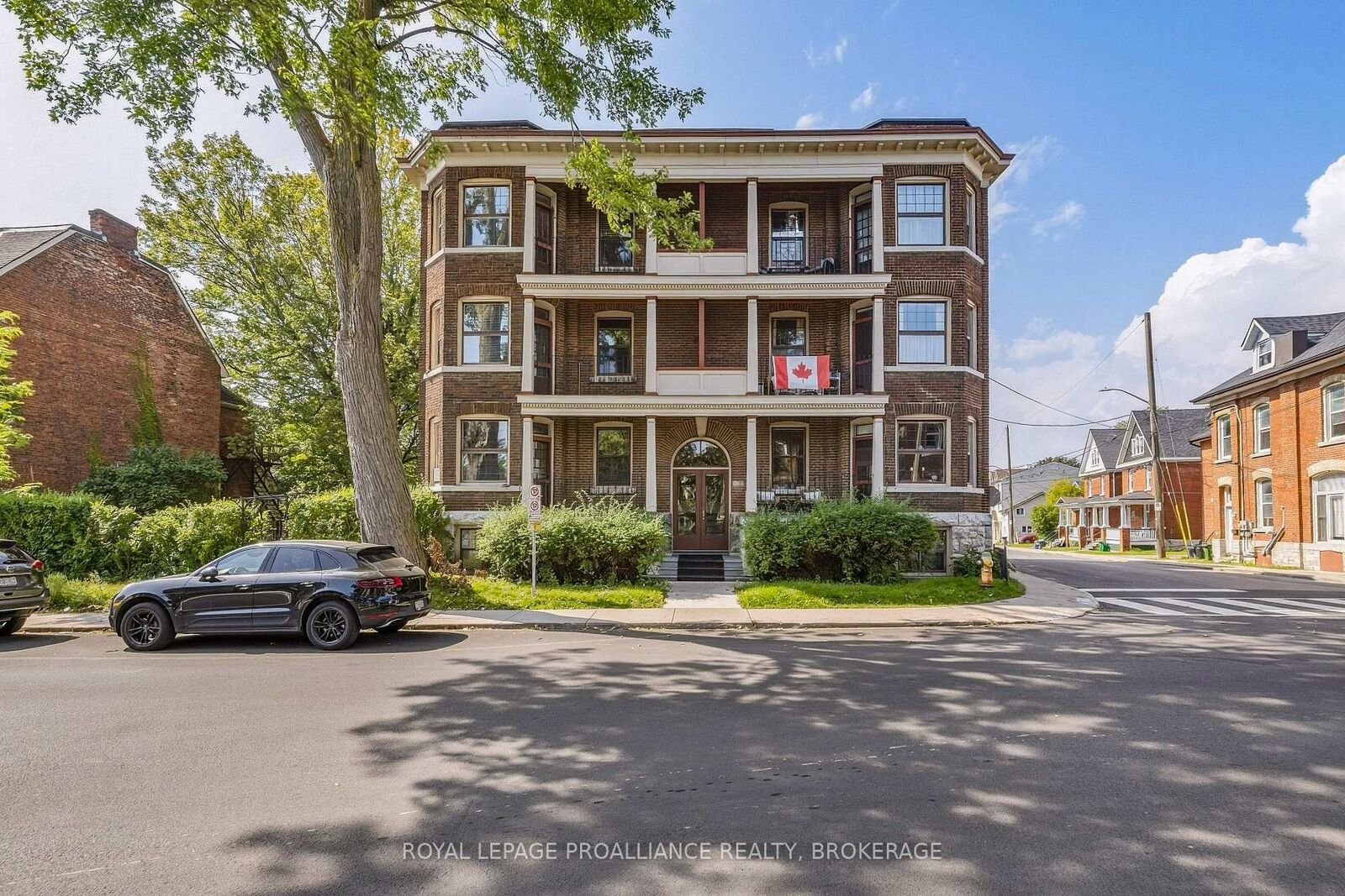 Property Photo: 244 Barrie Street 5 ON K7L 3K5