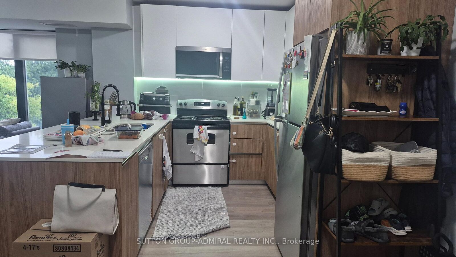 Property Photo:  293 Viewmount Avenue 302  ON M6B 3H8 