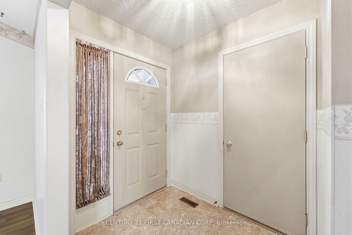 Property Photo:  30 Bonaventure Drive  ON N5V 4B5 