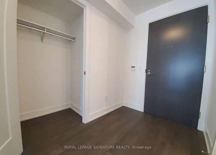 Property Photo:  5 Mabelle Avenue  ON M9A 0C8 