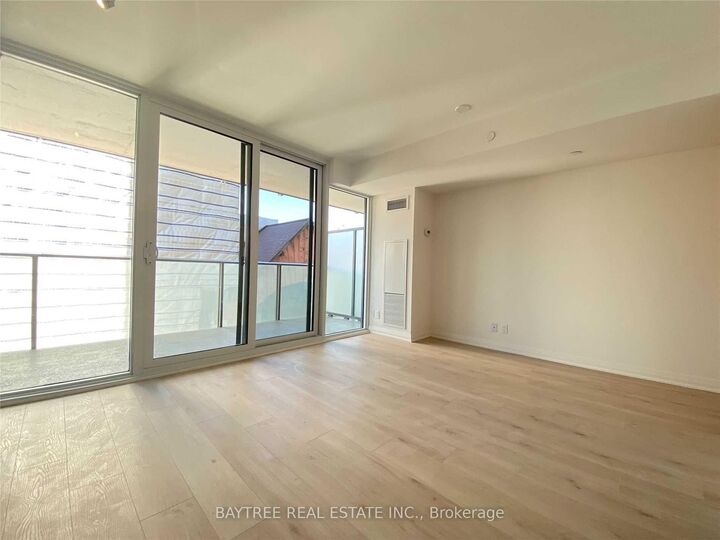 Property Photo:  99 Foxbar Road 2205  ON M4V 2G5 