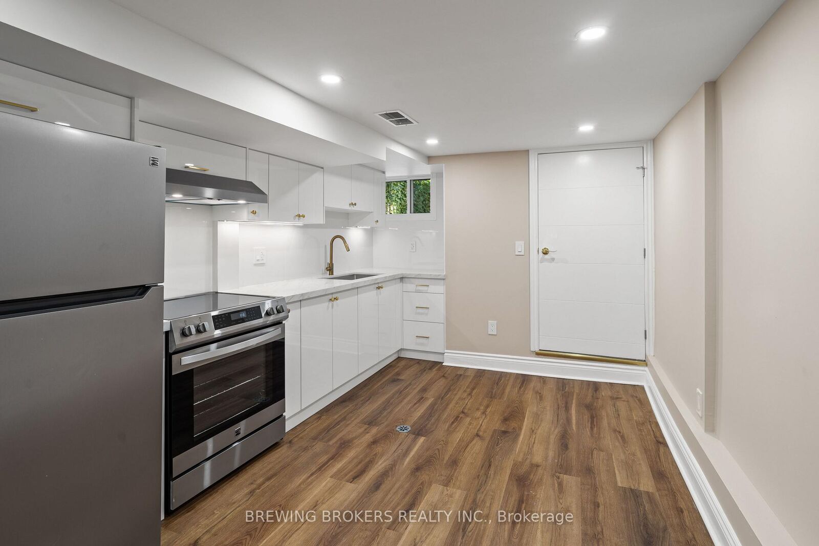 Property Photo:  134 Fulton Avenue  ON M4K 1Y1 