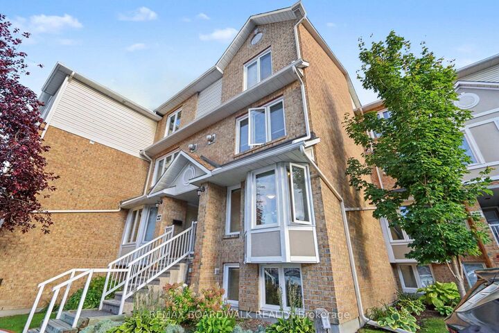 Property Photo:  1631 Locksley Lane  ON K1J 1B6 