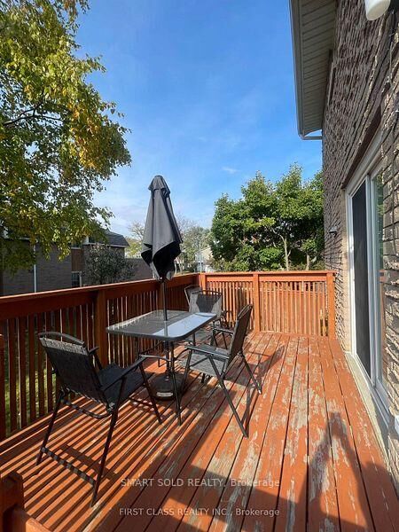 Property Photo:  58 Ambercroft Boulevard  ON M1W 3B9 