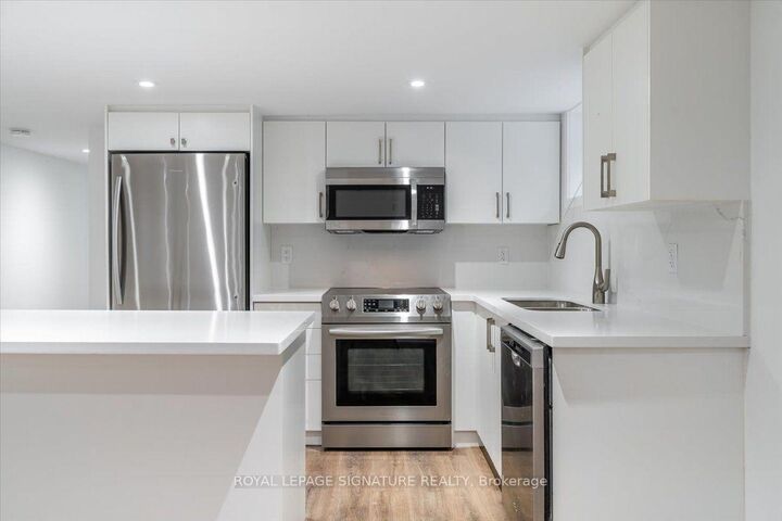 Property Photo:  184 Millwood Road Lower Level  ON M4S 1J7 