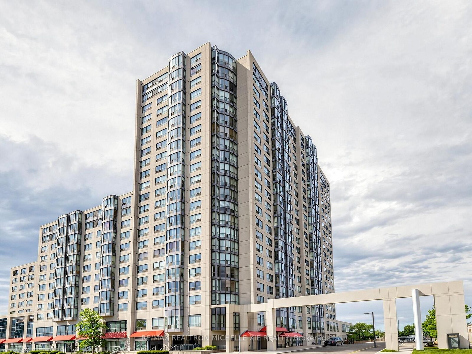 Property Photo:  1470 Midland Avenue 1212  ON M1P 4Z4 