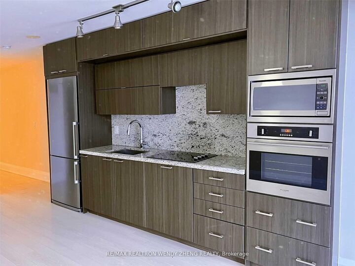 Property Photo:  120 Harrison Garden Boulevard 820  ON M2N 0C2 