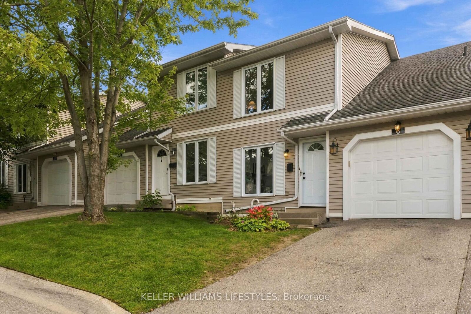 Property Photo:  120 Centre Street 6  ON N6J 4X4 