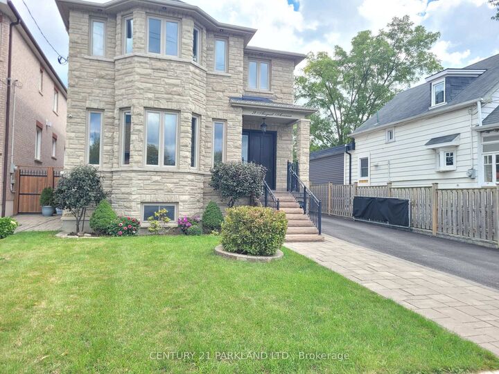 Property Photo:  9 August Avenue  ON M1L 3M8 
