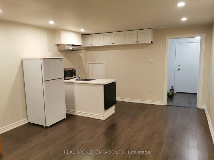 Property Photo:  40 Green Bush Road  ON M2M 1P3 