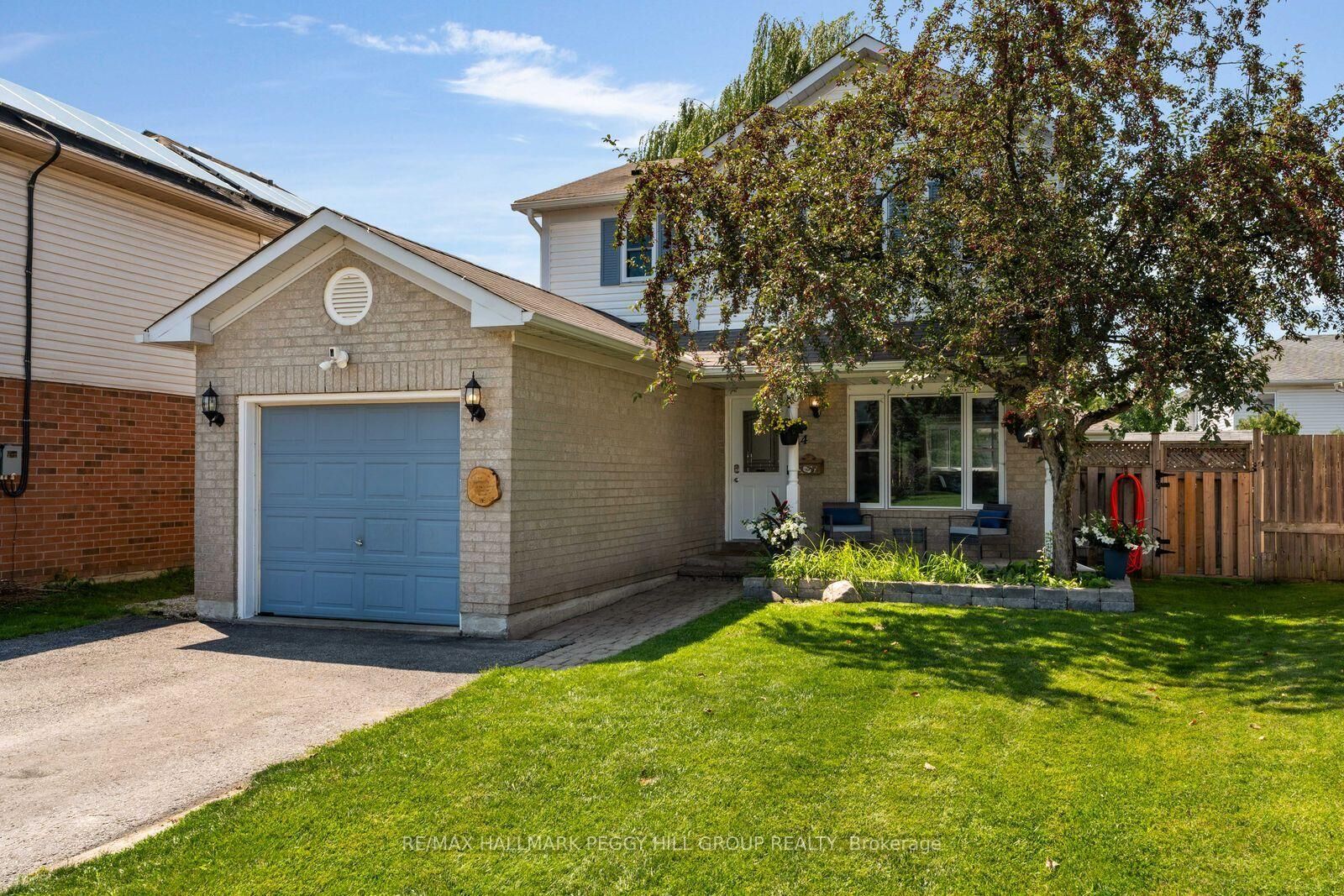 Property Photo:  14 Copeman Crescent  ON L4N 8B5 