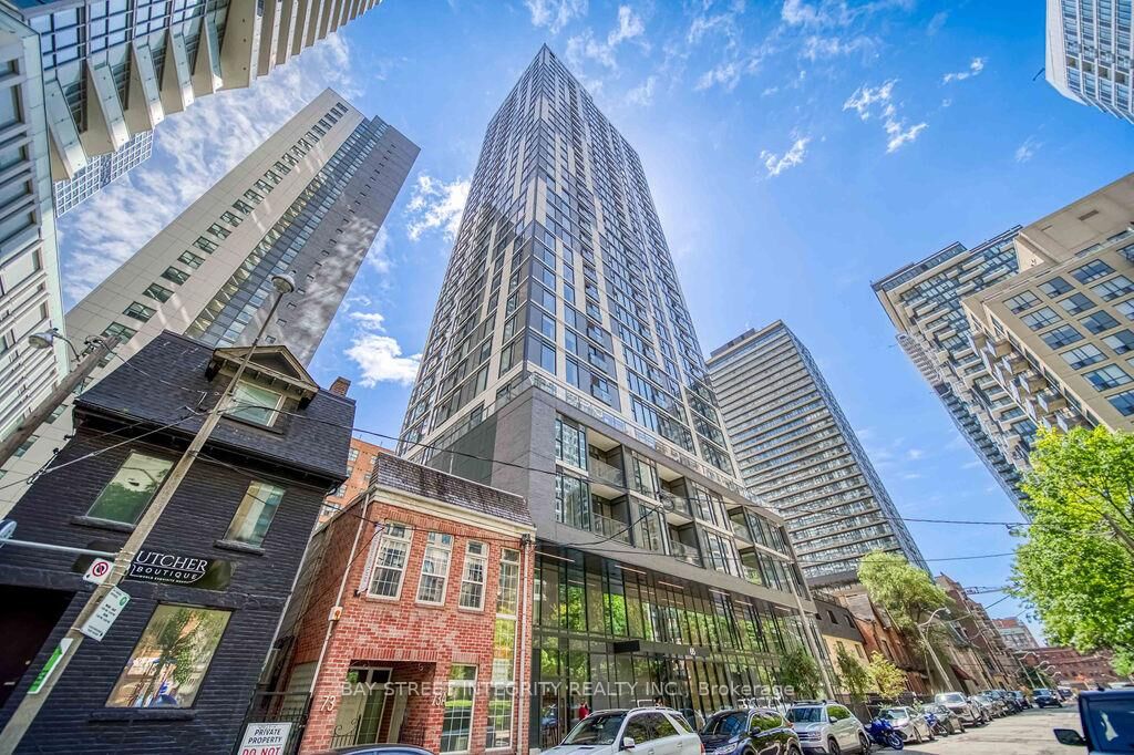 Property Photo:  65 Mutual Street 3002  ON M5B 0E5 