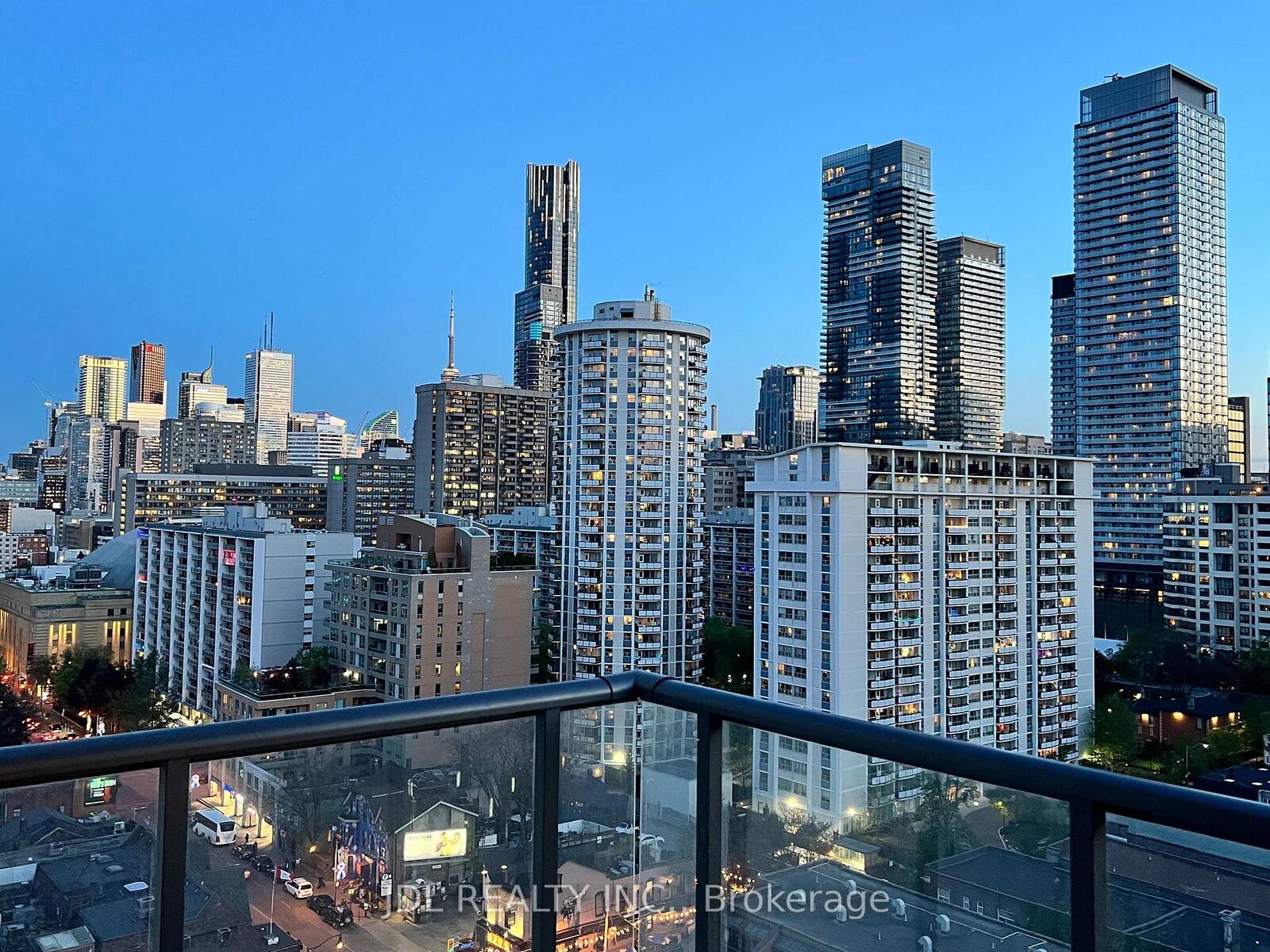 Property Photo:  81 Wellesley Street E 1404  ON M4Y 0C5 