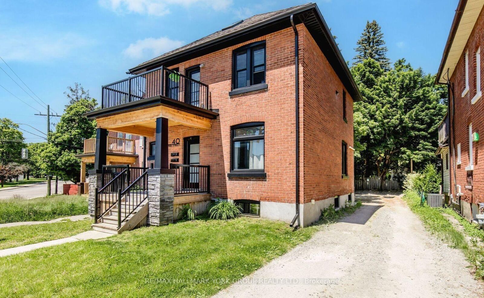 Property Photo: 40 Sophia Street W Lower ON L4N 1J3