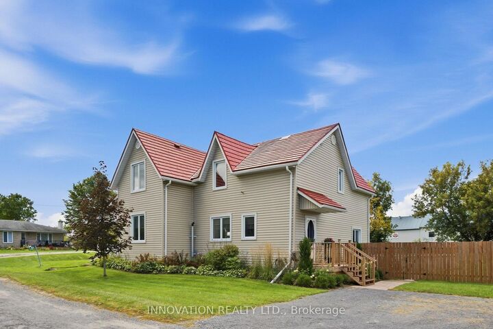 Property Photo:  101 Mary Street  ON K0A 2H0 