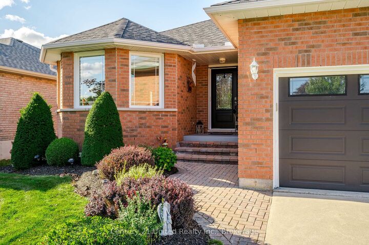Property Photo:  1441 Hetherington Drive  ON K9L 1Y7 