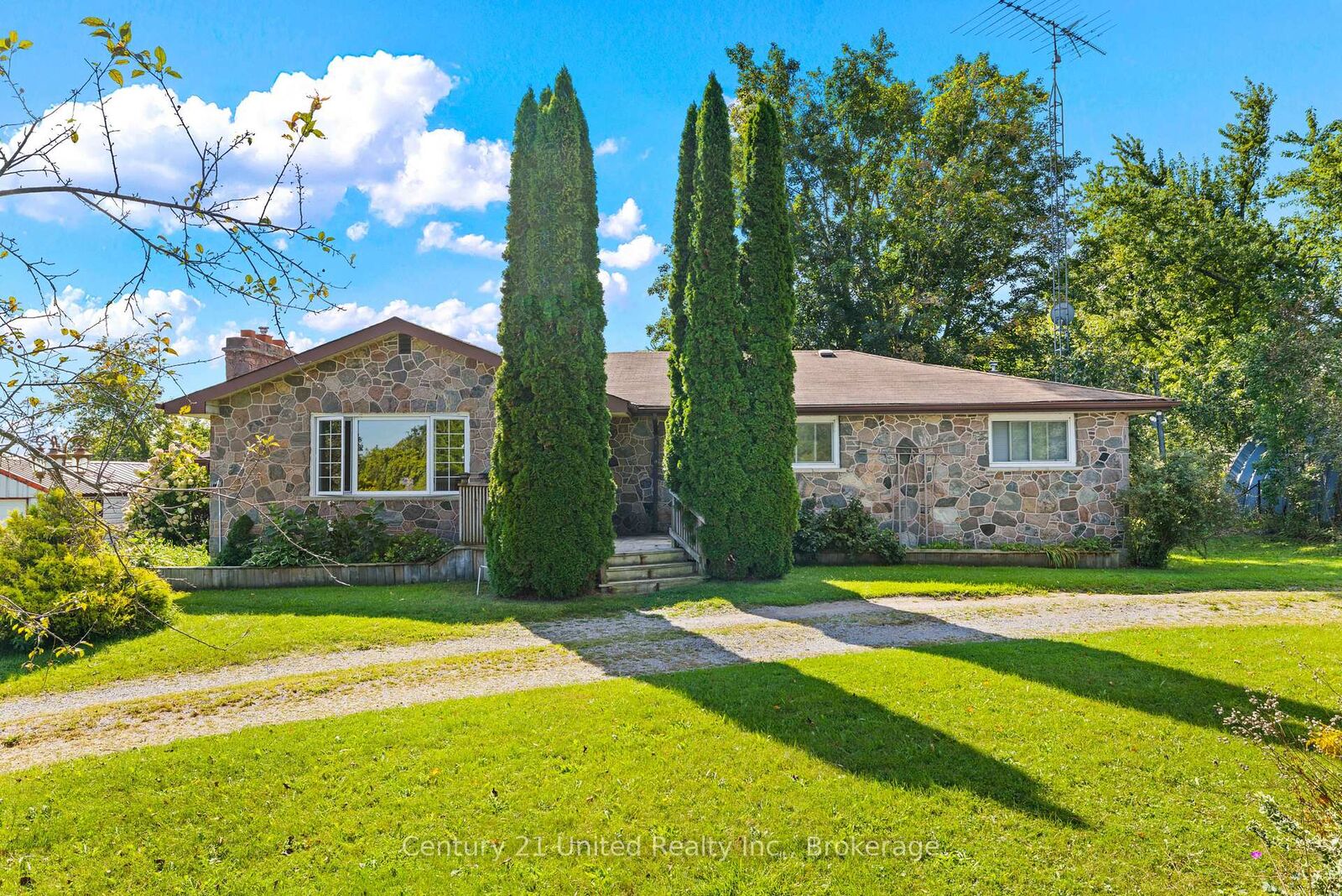Property Photo:  768 Cottingham Road  ON K0L 2W0 