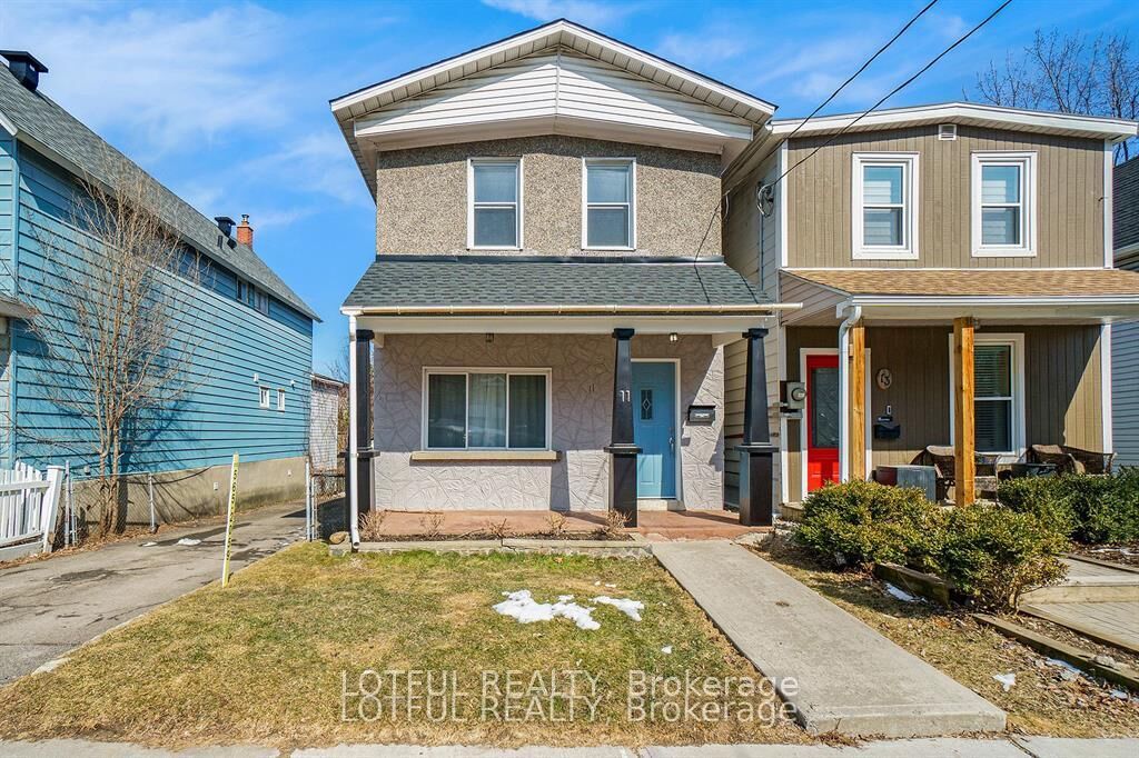 Property Photo:  11 Champagne Avenue S  ON K1S 4P1 