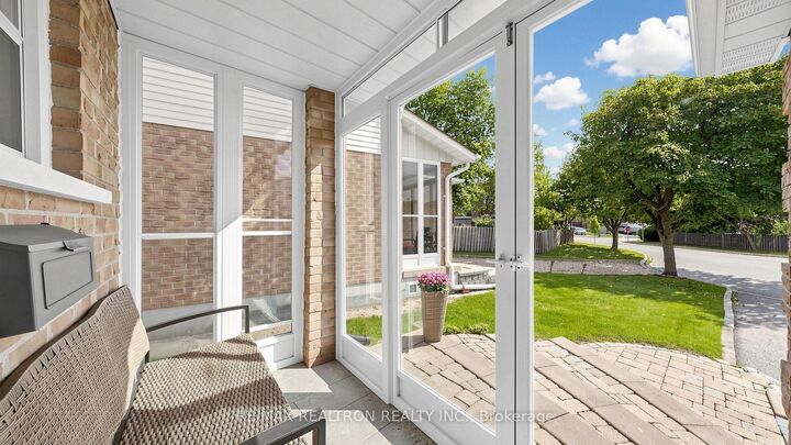 Property Photo:  4 Kilkenny Place  ON L4C 5S2 
