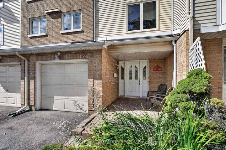 Property Photo:  6875 Du Bois Avenue  ON K1C 5K5 