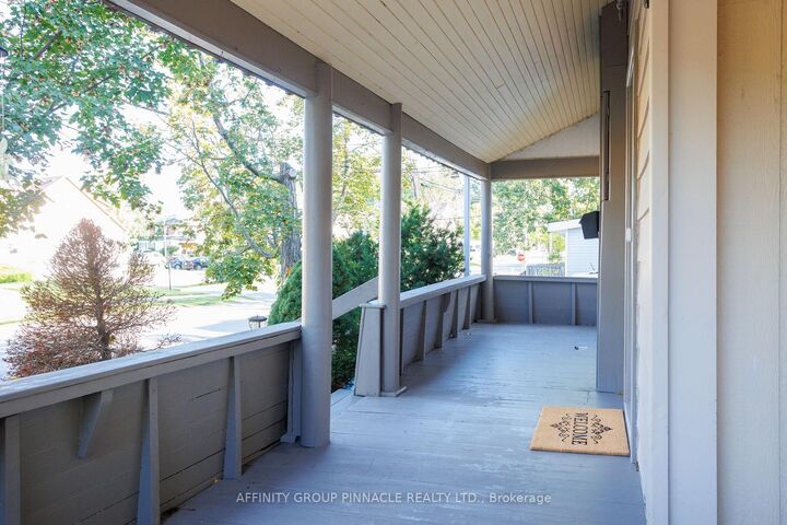 Property Photo:  18 Clifton Street  ON K0M 1N0 