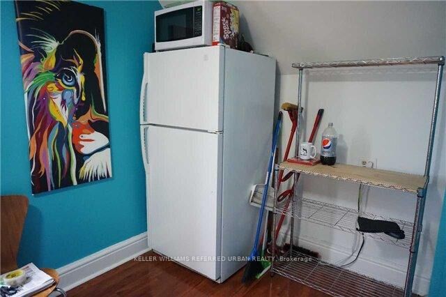 Property Photo:  591 Jane Street Upper  ON M6S 4A3 