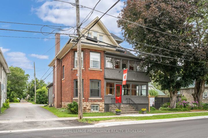 Property Photo: 145 Charles Street N ON K7G 1T9