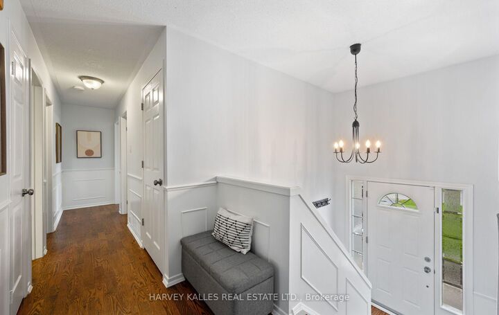 Property Photo:  143 Kingsview Drive  ON L7E 3W2 
