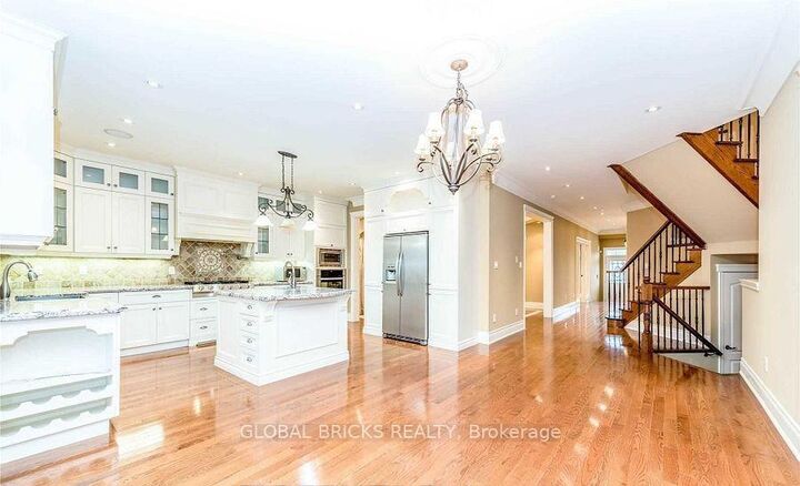 Property Photo:  2855 Westoak Trails Boulevard  ON L6M 0H9 
