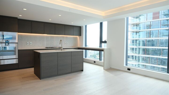 Property Photo:  1408 Robson Street 2xxx  BC V6G 0E6 
