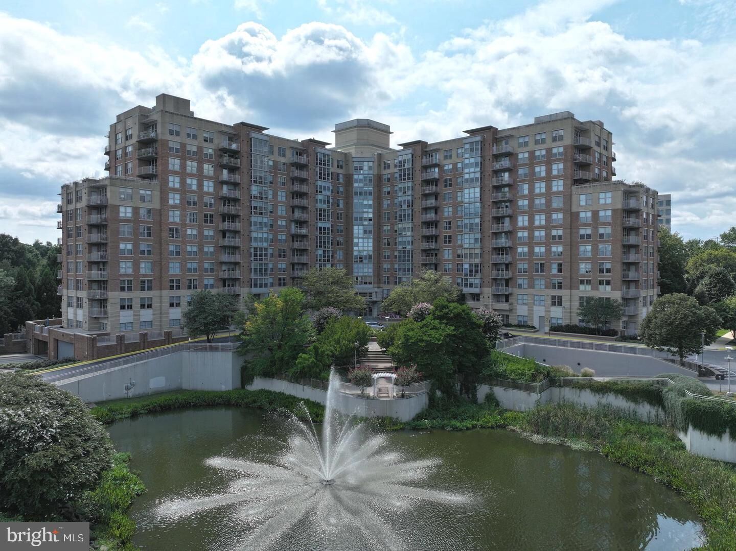 Property Photo:  11800 Sunset Hills Road 222  VA 20190 