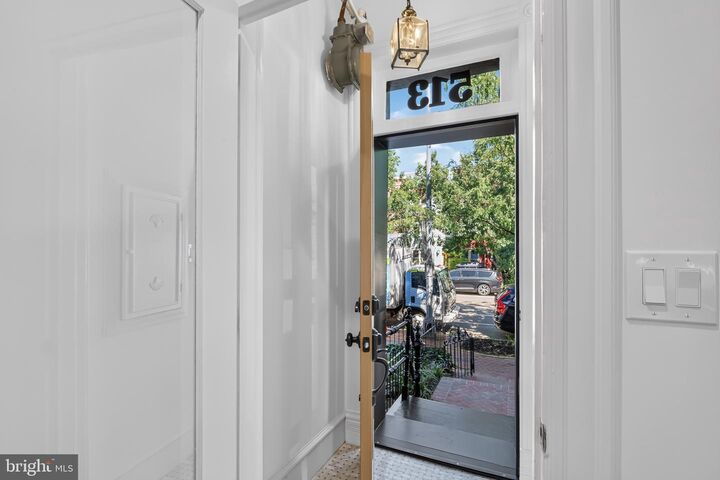 Property Photo: 513 F Street NE DC 20002