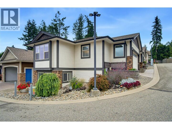 Property Photo:  2850 7th Avenue Northeast 8  BC V1E 0B7 