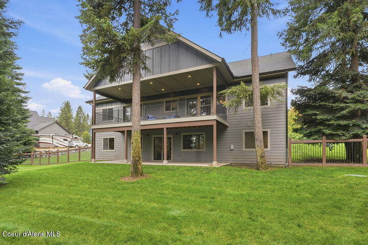 Loopers In House House for sale in Hauser: 11614 N Waterford Loop, Hauser, ID 83854