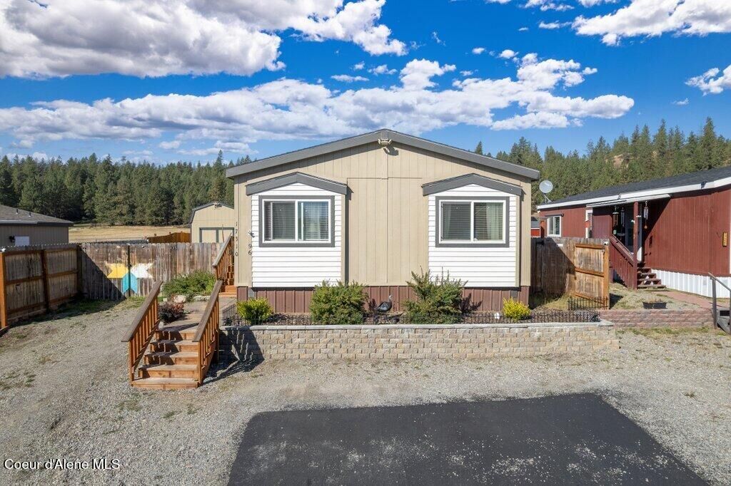 Property Photo:  17310 W Santiago Cir  ID 83854 