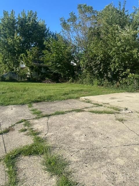 Property Photo: 1701 De Armand Avenue OH 45239
