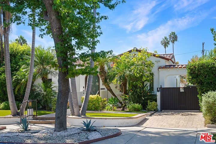 Property Photo:  1173 S Point View St  CA 90035 