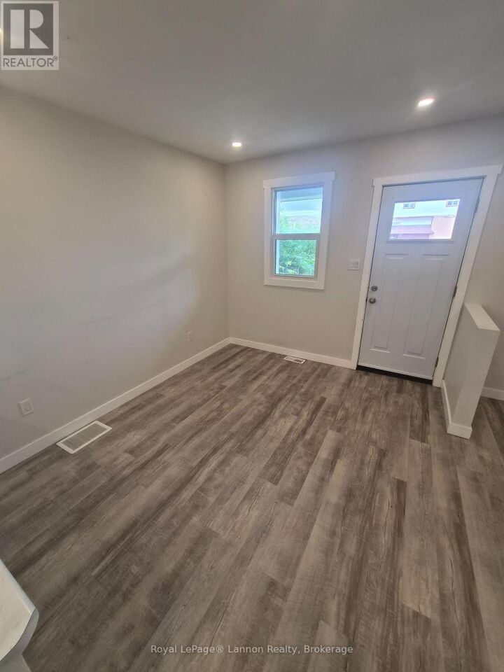 Property Photo:  500 Wiley Street  ON P7C 3N3 