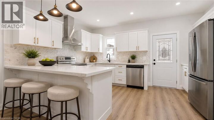 Property Photo:  53 Kinrade Avenue  ON L8L 6L5 