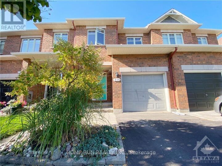 Property Photo:  714 Nakina Way  ON K1V 2H9 