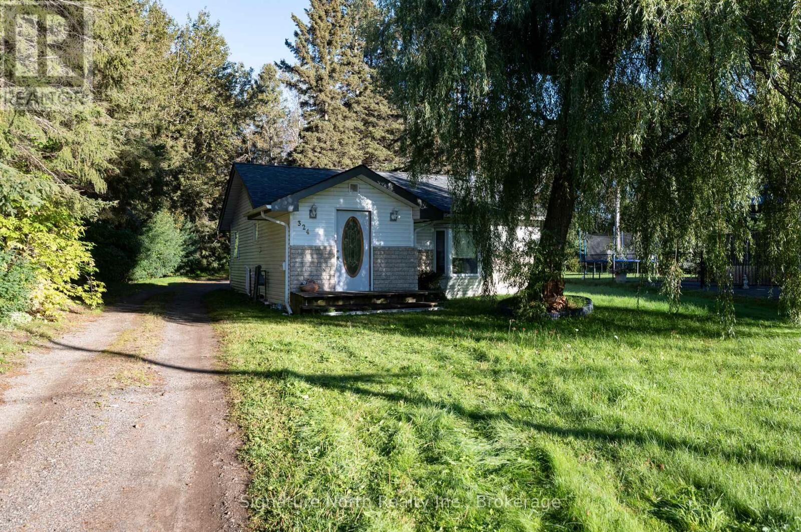 Property Photo: 324 Fassina Street ON P7B 5Y4