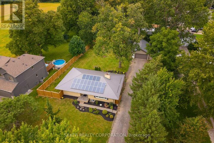 Property Photo:  2586 Dundas Street  ON N5V 3C7 